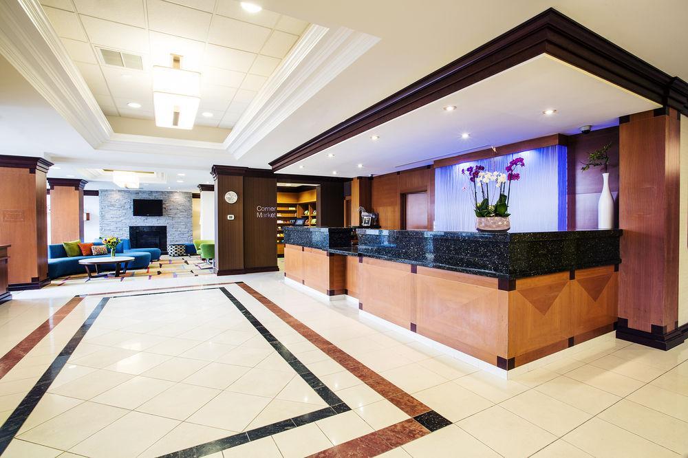 Fairfield Inn & Suites By Marriott Toronto Миссиссага Экстерьер фото