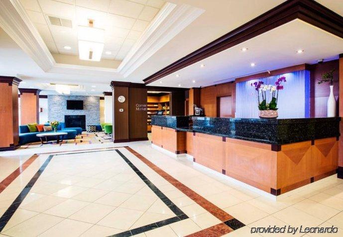 Fairfield Inn & Suites By Marriott Toronto Миссиссага Экстерьер фото