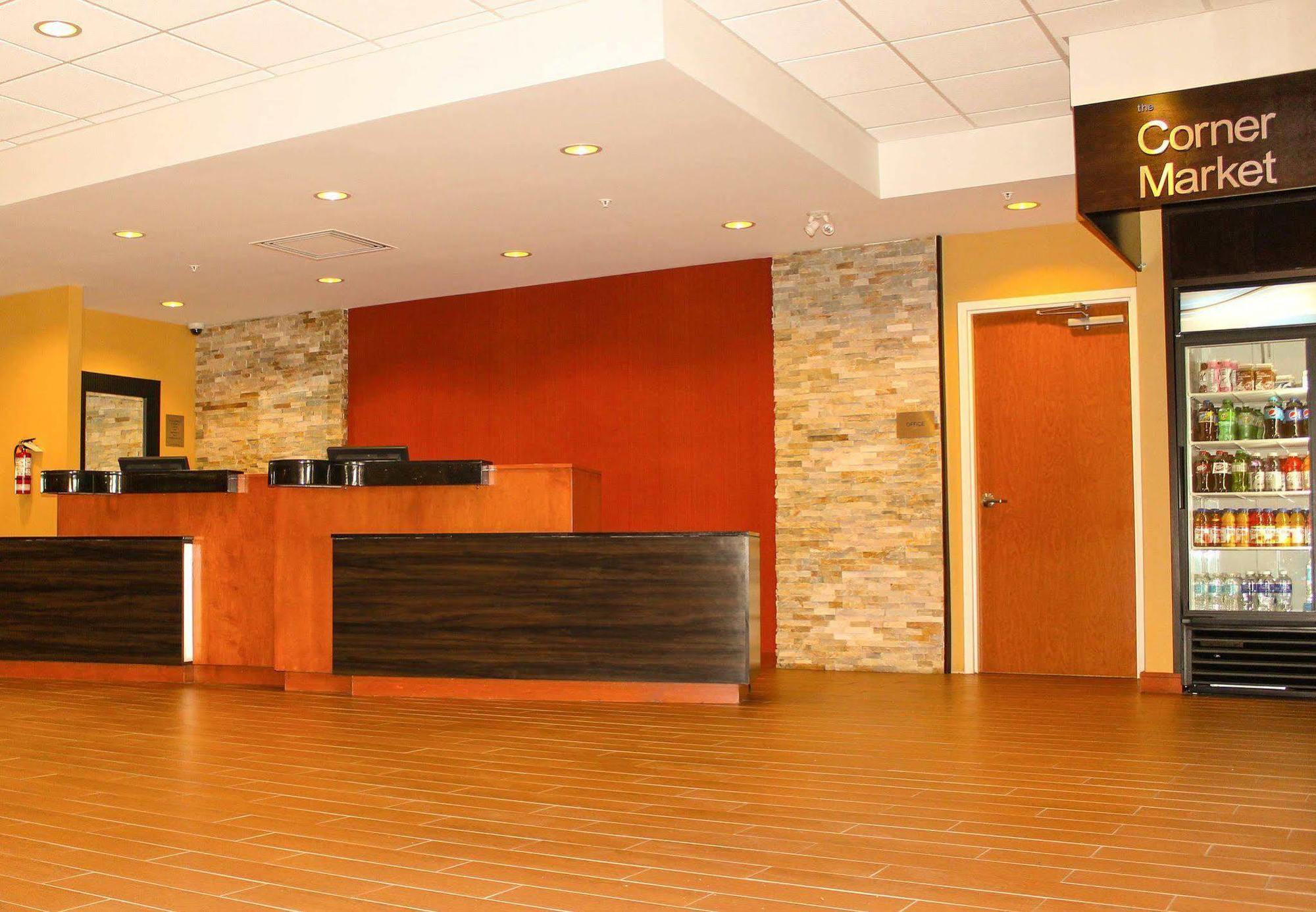 Fairfield Inn & Suites By Marriott Toronto Миссиссага Экстерьер фото